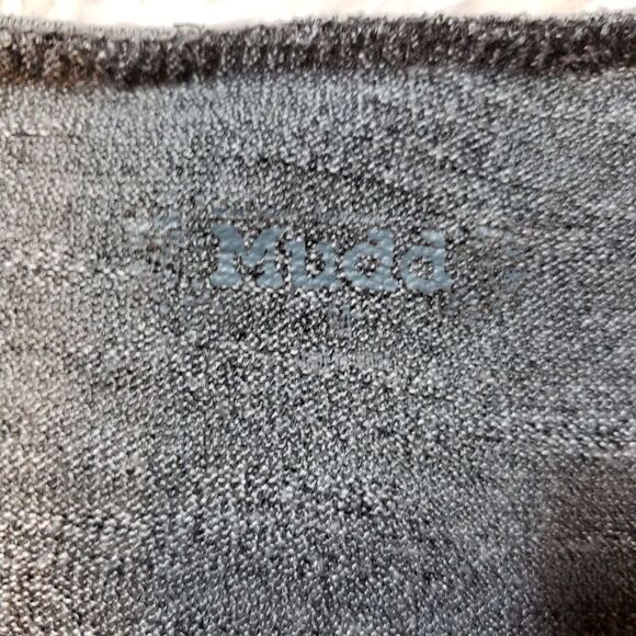 Mudd Juniors' Gray Hatchi Tee - Picture 3 of 4